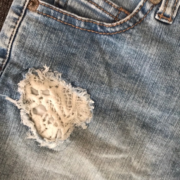 Cat&Jack-Super Stretch Denim Short w/Embellishment - Picture 4 of 5